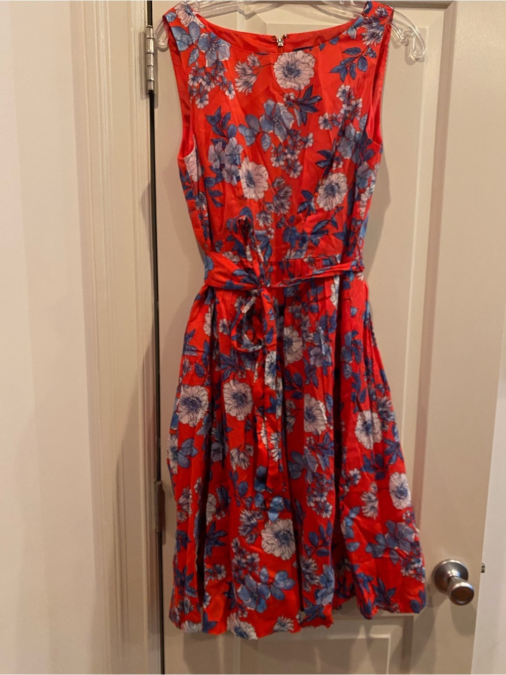 Tommy Hilfiger women’s dress 10, Red Floral Tie-Waist Sundress, lined